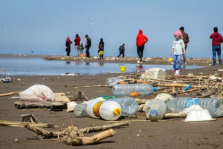 بطری بطری، نقره‌ی خاکی برده‌اند!