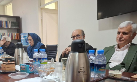 در هشتاد و دومین جلسه کمیسیون توسعه بازرگانی بنیاد امید ایرانیان به ریاست محمدصادق مشایخ چه گذشت؟