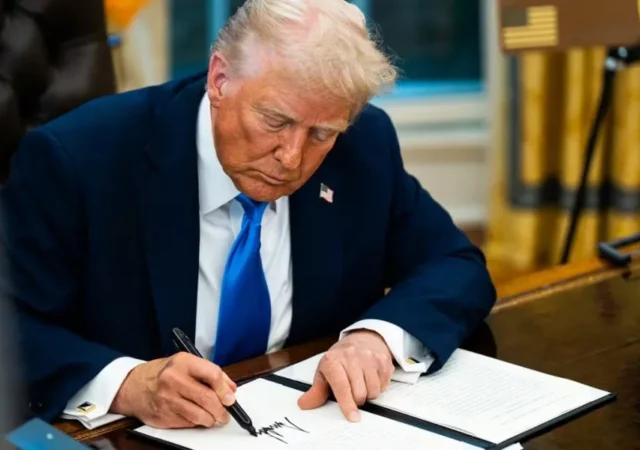 فرمان اجرایی جدید ترامپ مسیر وضع قوانین ایالتی هوش مصنوعی را مسدود می‌کند