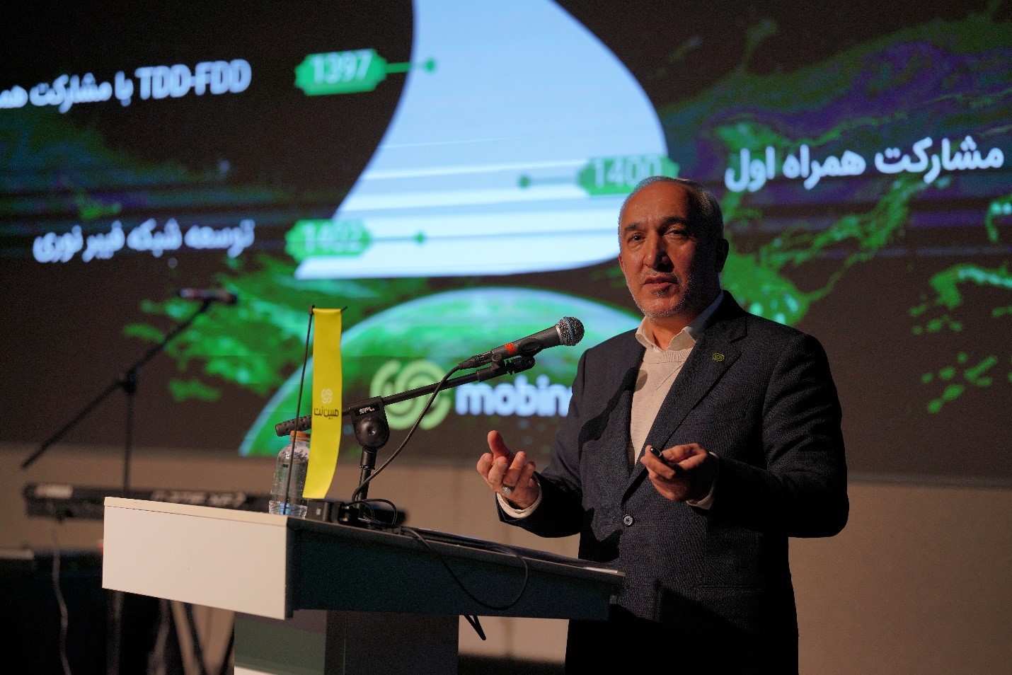 مبین‌نت ۱۶ سالگی خود را جشن گرفت