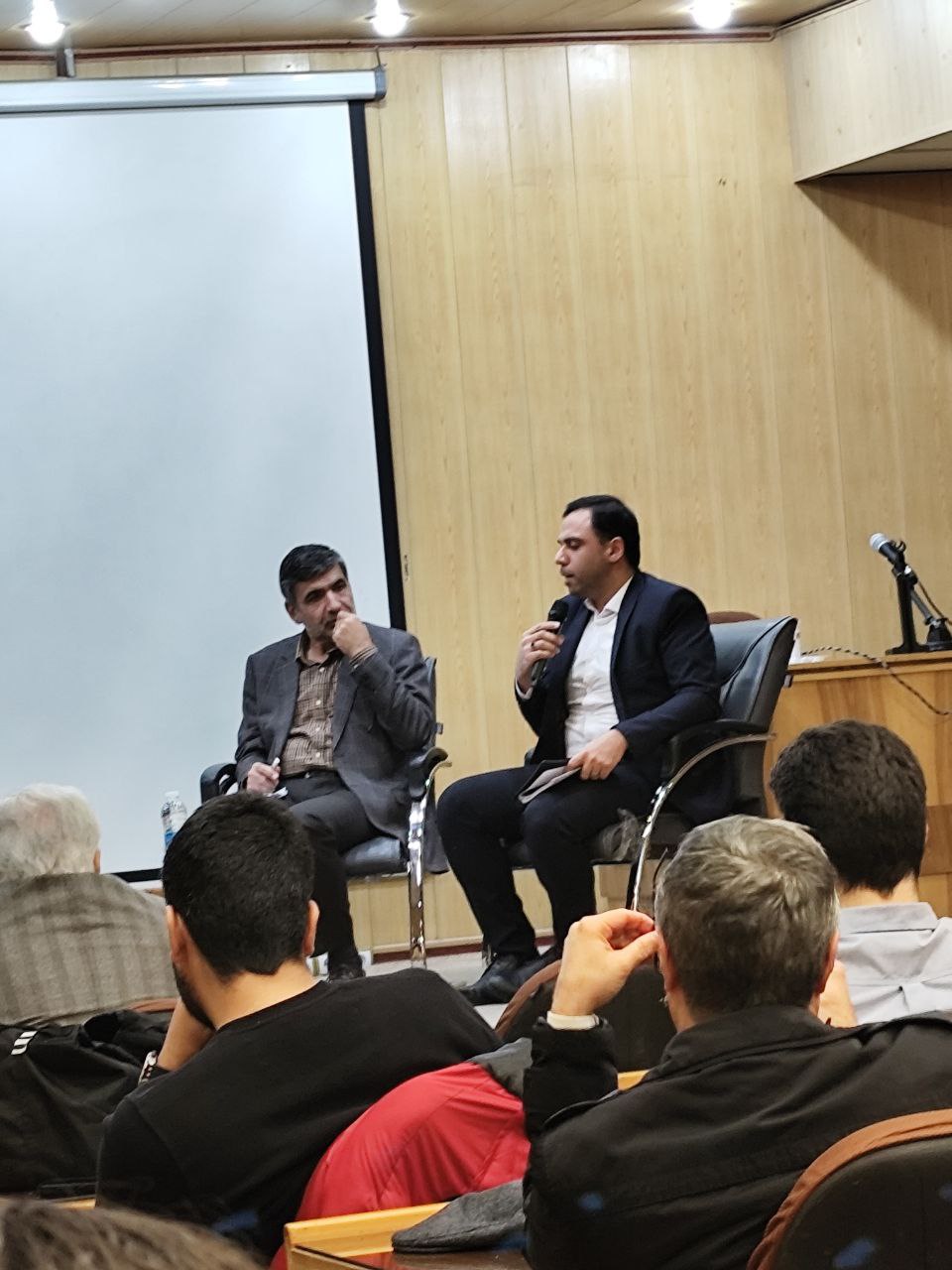 نشست «بازاریابی و استراتژی کسبوکار؛ دو همپیمان جداییناپذیر برای موفقیت» برگزار شد نشست «بازاریابی و استراتژی کسبوکار؛ دو همپیمان جداییناپذیر برای موفقیت» برگزار شد