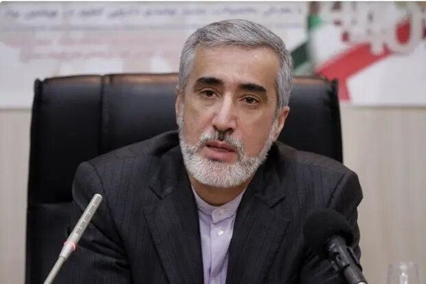 پیرصالحی: بهبود شرایط دارویی کشور مستلزم اصلاحات اقتصادی است