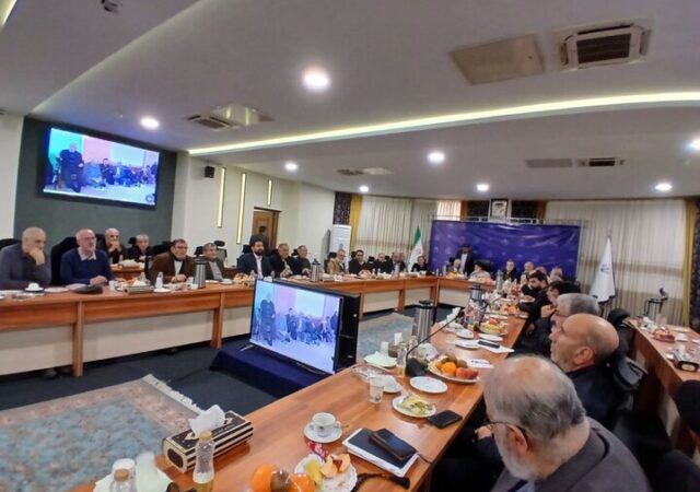 گردهمایی دبیران کل احزاب انقلابی برگزار شد