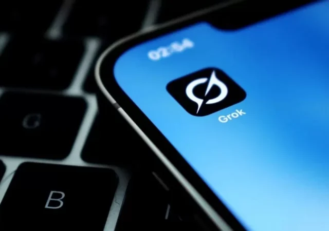 آگهی استخدام عجیب xAI: جذب نویسندگان برنده اسکار برای آموزش گراک با حقوق پایین