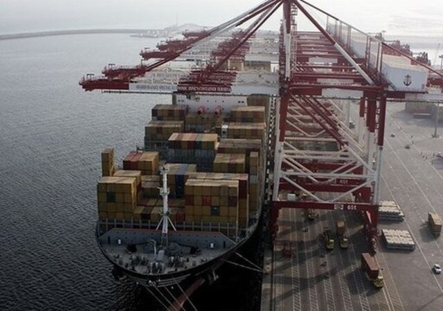 تردد کالا در مرزهای زمینی به شکل محدودتر در جریان است