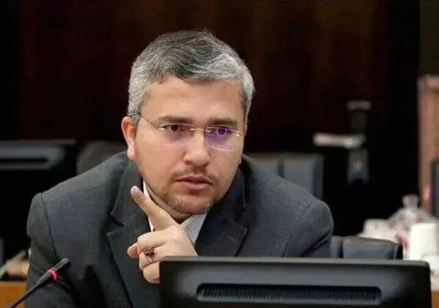 رضایی: در مقابل دزدان دریایی اپستین سکوت نخواهیم کرد