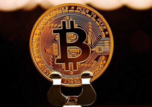 قیمت بیت‌کوین، اتریوم، تتر و رمزارزهای معروف جهان امروز ۷ اردیبهشت ۱۴۰۵