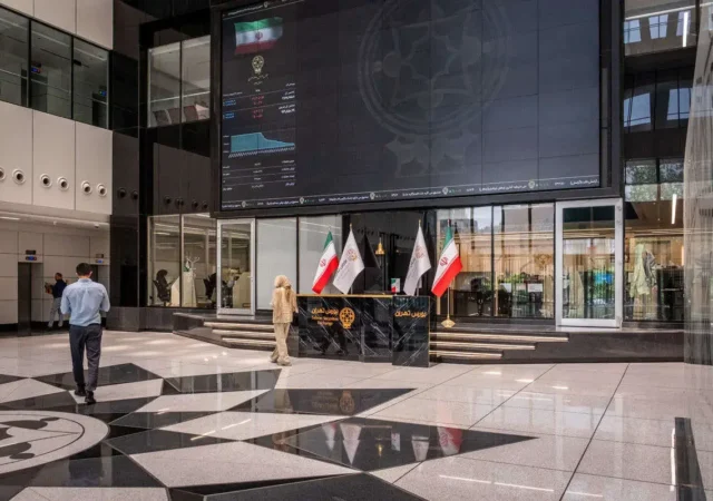 بورس تهران در مسیر رکوردشکنی / ارزش معاملات به ۵۴ همت رسید