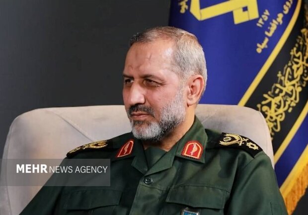 حضور در خیابان را تا زمانی که مقام معظم رهبری اراده می‌کنند؛ حفظ کنید