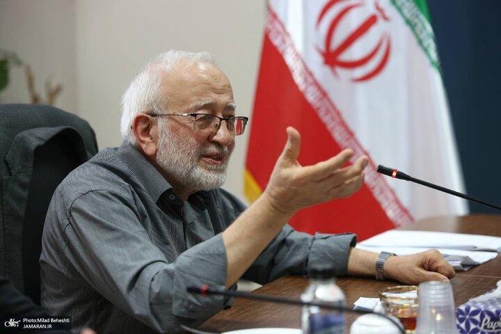 عاشورا در منظومه فکری امام(ره)؛ از احیای اسلام تاالگوی مبارزه و مقاومت عاشورا در منظومه فکری امام(ره)؛ از احیای اسلام تاالگوی مبارزه و مقاومت