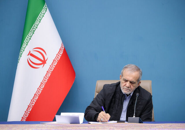 پیام تبریک پزشکیان به مناسبت نایب قهرمانی تیم دانشجویی ایران در جهان