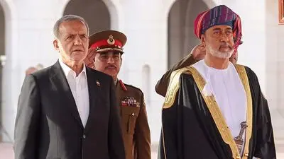 شوک شی جینپینگ به بازار دلار و طلا/ دلار ۵ هزار تومان ریخت/ ریزش سکه تا کجا ادامه دارد؟ سیگنال جدید از عمان به بازار طلا و دلار/ دلار در آستانه ۲۴۰ هزار تومان؟/ بازار منتظر خبر مهم روز دوشنبه